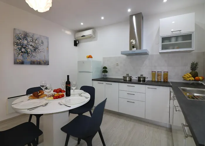 Melisa 8 Holiday home