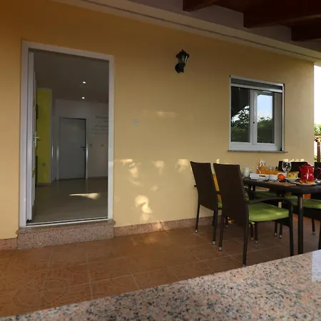 Melisa 8 Feriehus Poreč